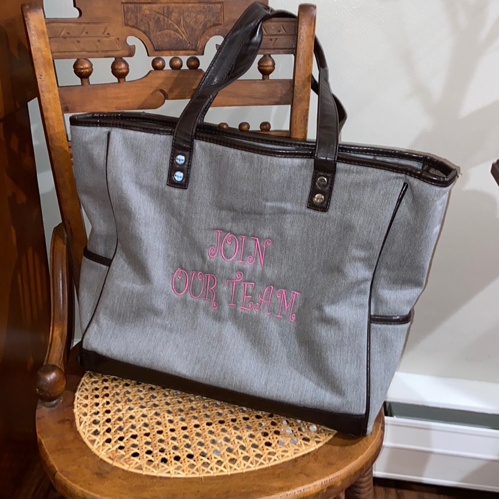 Thirty One embroidered Business Bag “Join Our Team”
